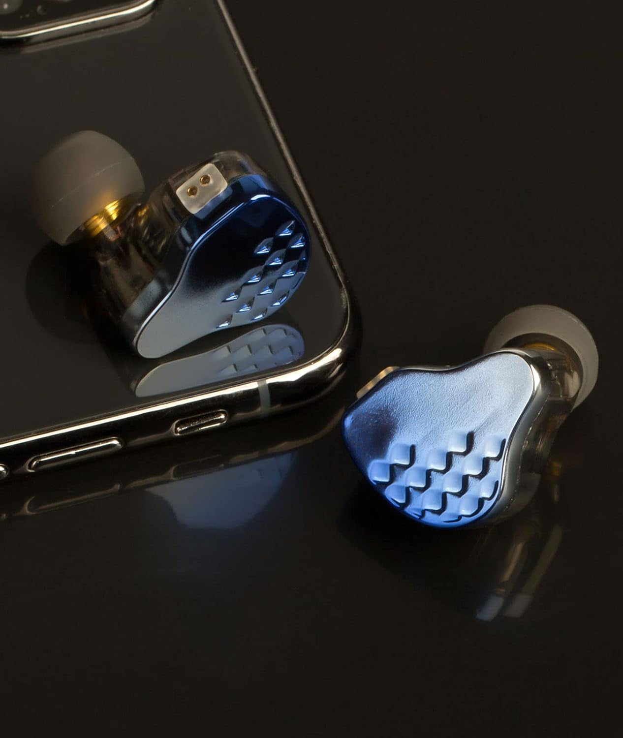 KBEAR Robin in Ear Monitors, Stereo Wired Earphones, Powerful Resolution 1DD+4BA Hybrid Hifi Earphone Earbuds, Noise Isolating In-Ear Earphones with Detachable Cable 0.78Mm 2Pin (No Mic, Blue)……